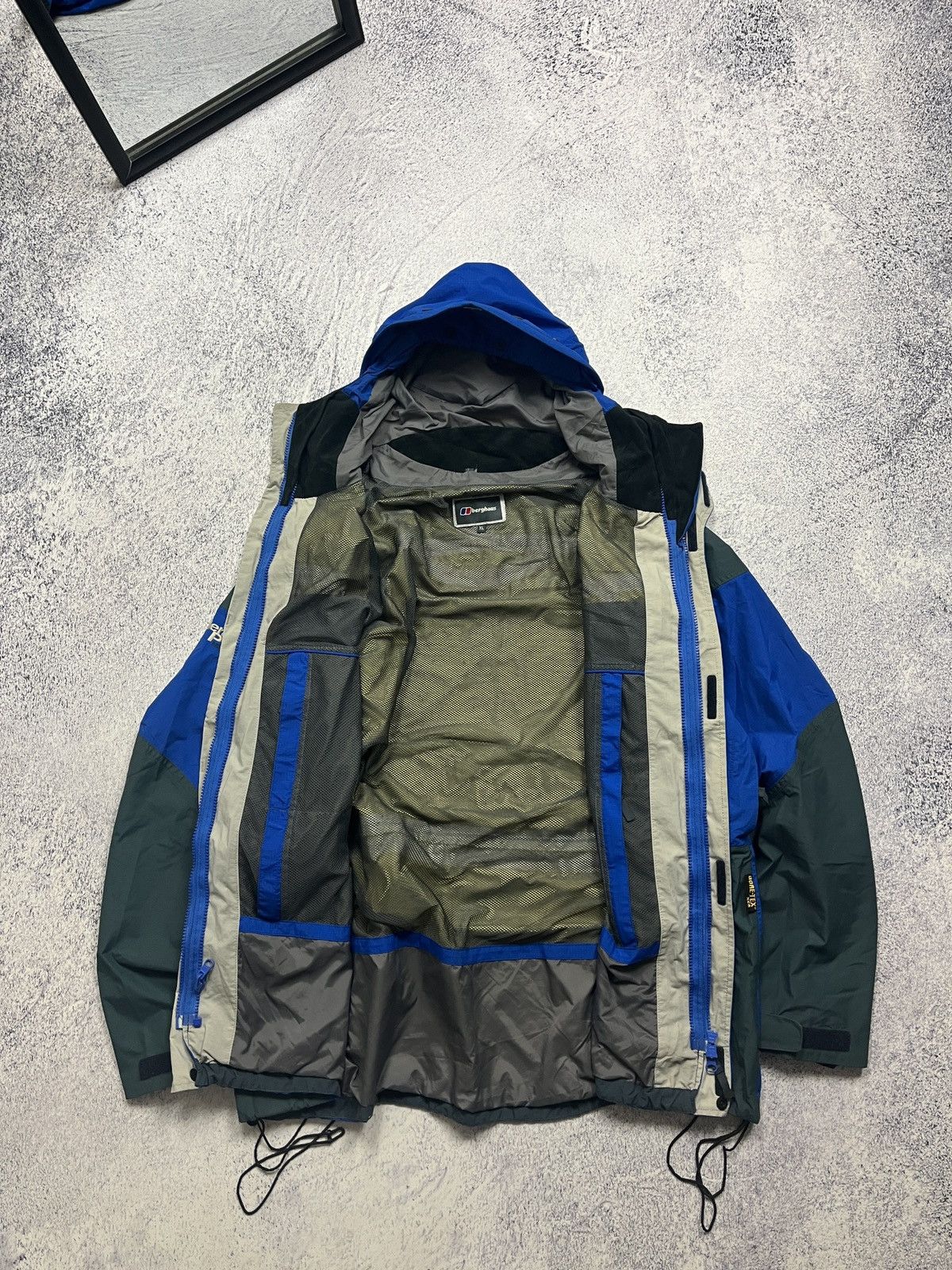 Berghaus × Vintage Vintage Berghaus Mera Peak Gore-Tex Nylon Rain Jacket Rare Size US XL / EU 56 / 4 - 8 Thumbnail
