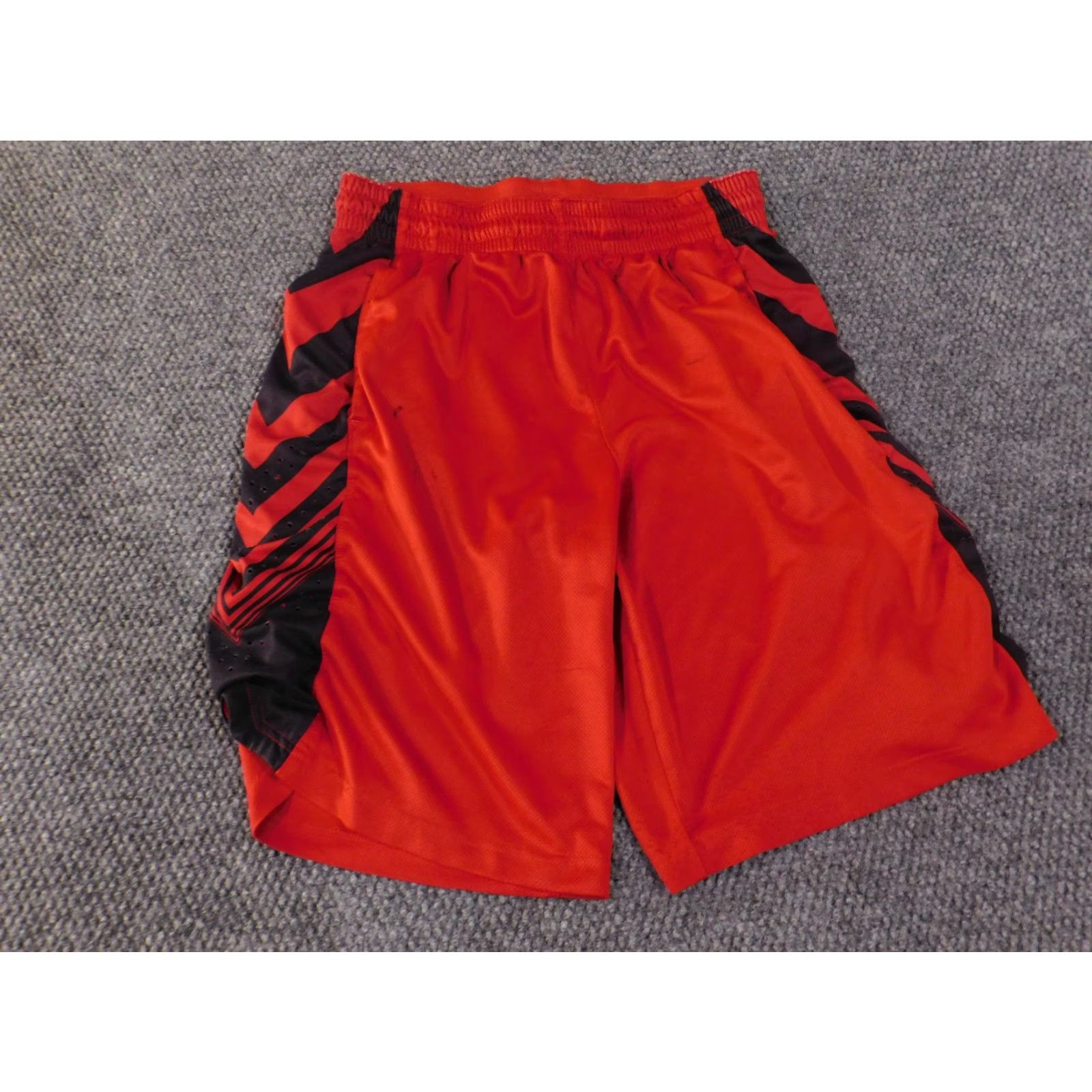 Nike Nike Dri-FIT Shorts Mens L red Athletic Basketball Pockets Drawstring Elastic Waist Quick Dry Moisture Wicking Inseam 10 in Regular Size US 33 - 2 Thumbnail