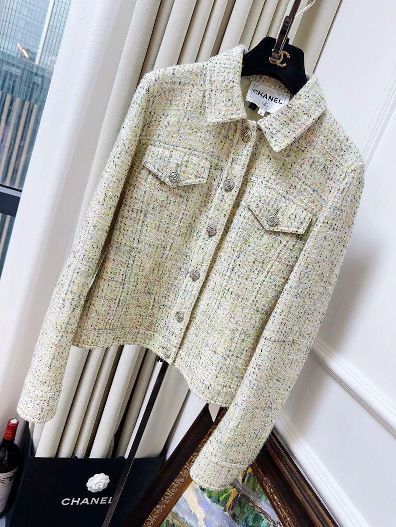 Chanel Chanel 24B green mixed color lapel long-sleeved jacket Size XS / US 0-2 / IT 36-38 - 1 Thumbnail