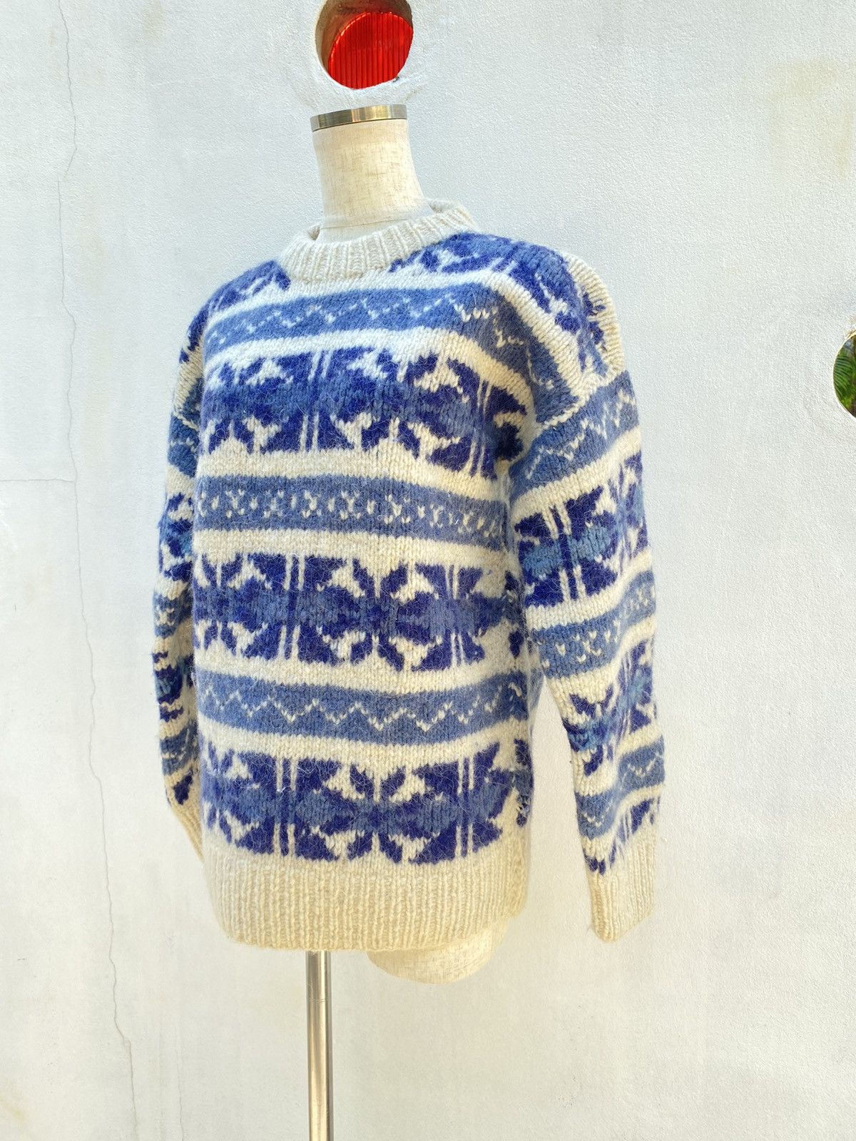 Designer × Vintage ARTESANIAS ECUADOR Blue and Cream Nordic Knit Sweater Size US S / EU 44-46 / 1 - 14 Thumbnail