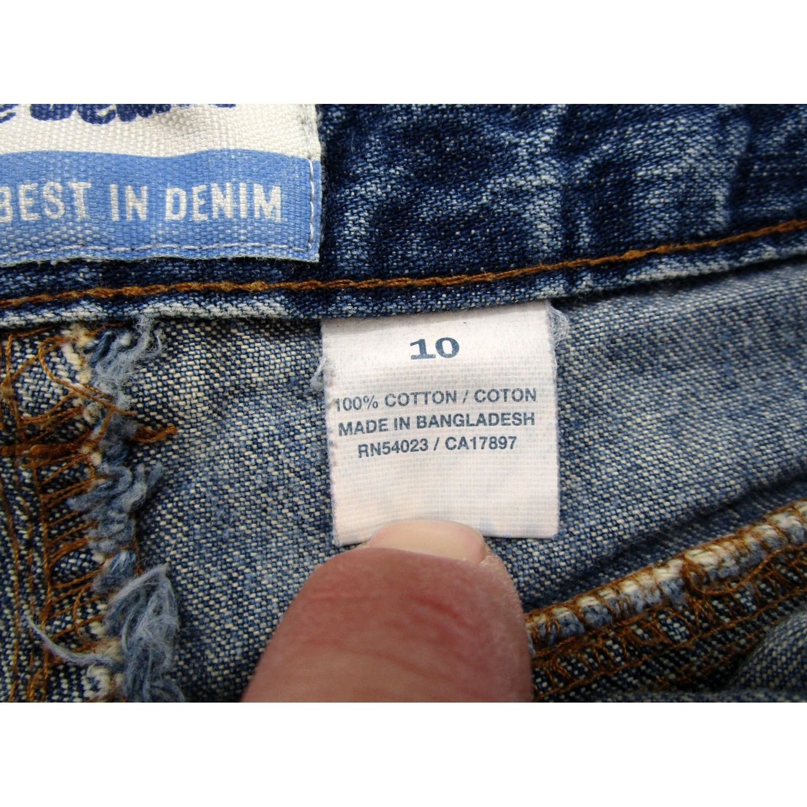 Old Navy Vintage Old Navy High Rise Mom Jeans Shorts Size 10 5-Pocket Denim Blue Women Regular (Adult) Womens Size 32" / US 10 / IT 46 - 3 Thumbnail
