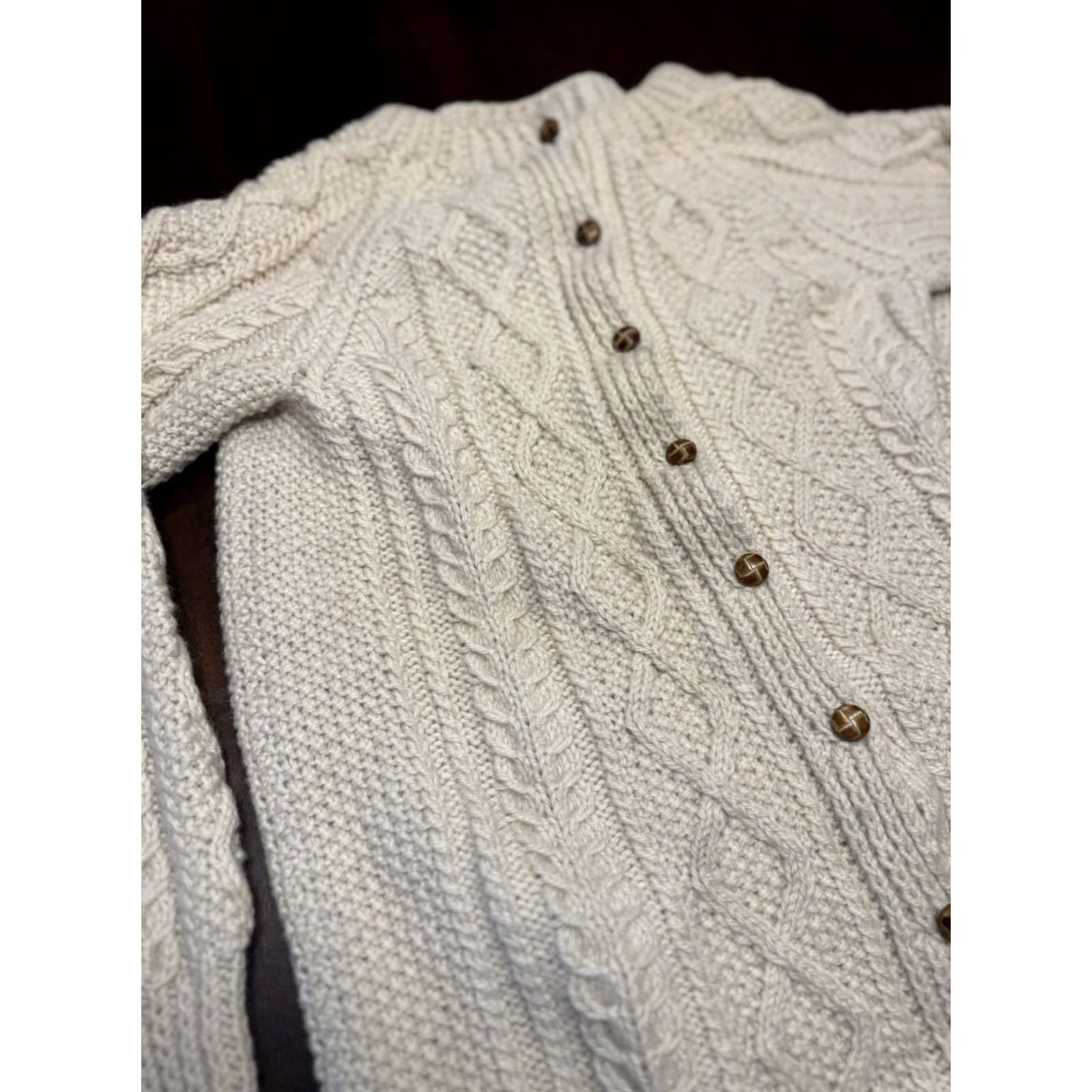 CO Bruckless Co Donegal Cardigan Shirt Women S Cream Wool Knit Raglan Crew Neck Cable Knit Button Ireland Vintage Nature Outdoor 90s Size S / US 4 / IT 40 - 3 Thumbnail
