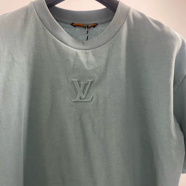Louis Vuitton Louis Vuitton Haze blue embossed logo short sleeves Size US L / EU 52-54 / 3 - 2 Thumbnail