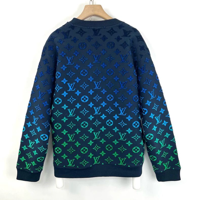Louis Vuitton Louis Vuitton Blue-green gradient full-print sweatshirt Size US XXL / EU 58 / 5 - 2 Thumbnail