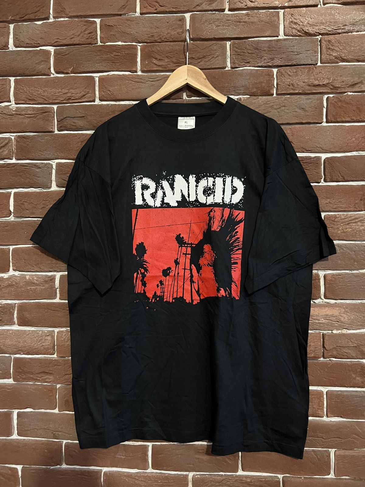 Band Tees Vintage 2005 00s Rancid Indestructible Punk Band Tshirt XL Size US XL / EU 56 / 4 - 1 Thumbnail
