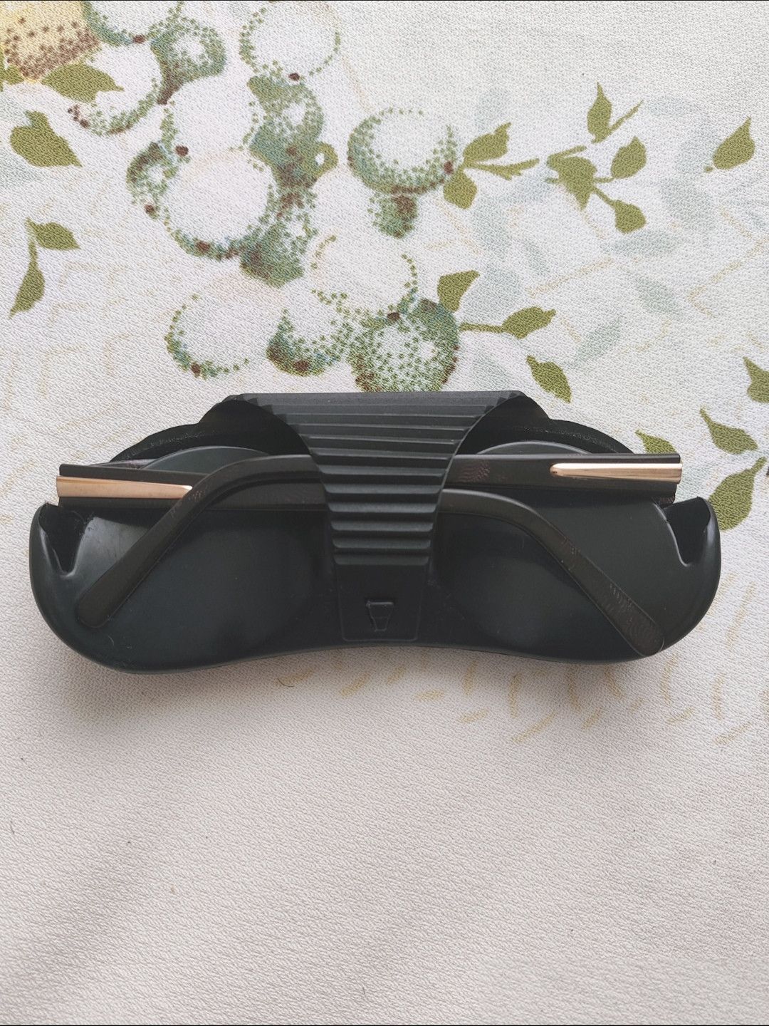 1985's Medusa Box Sunglasses