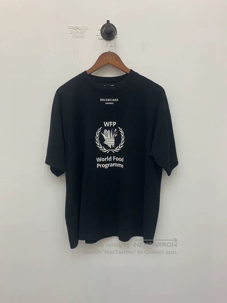 Balenciaga Balenciaga WFP Collaboration Black Short Sleeve T-Shirt, S Size US S / EU 44-46 / 1 - 1 Thumbnail