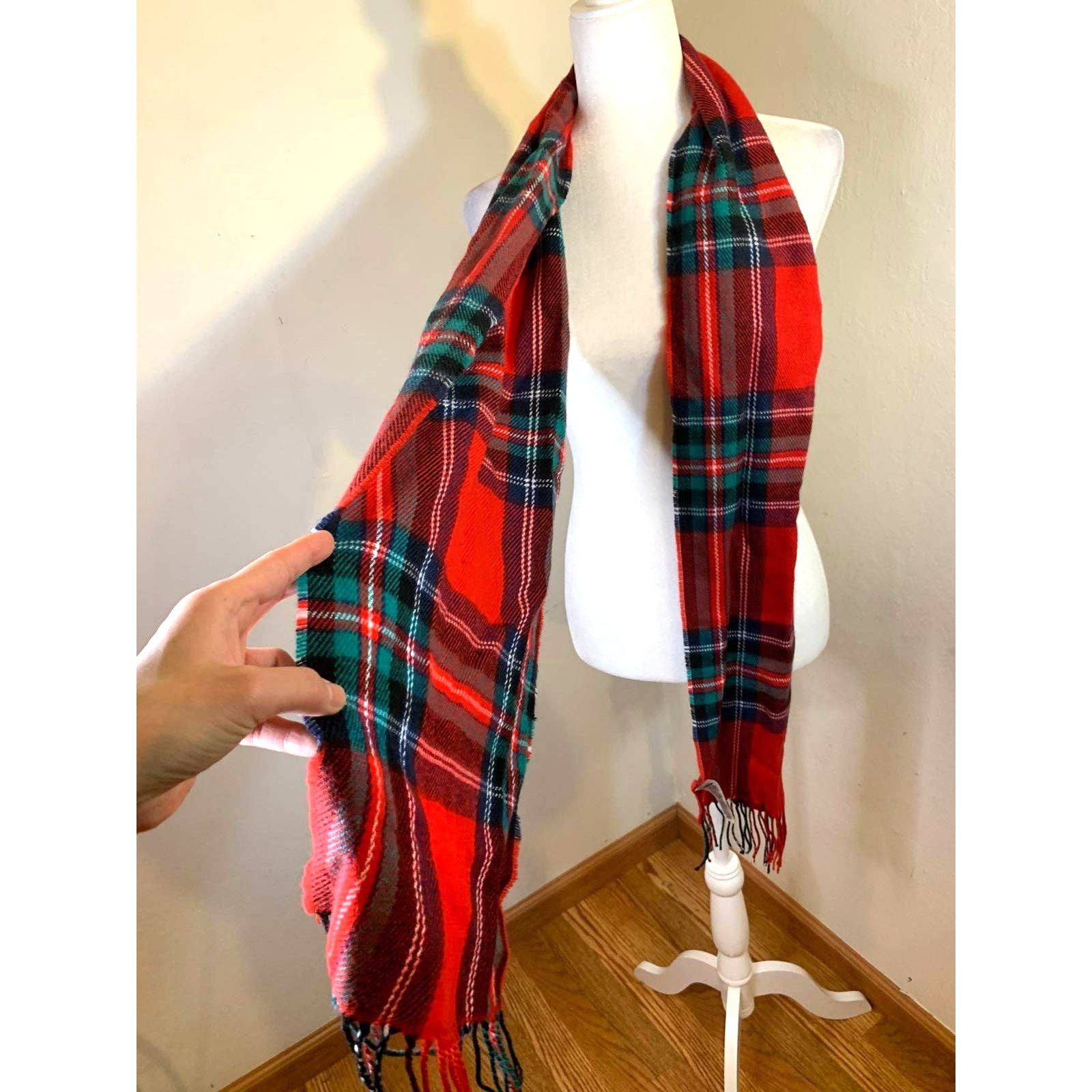 Old Navy Old Navy Red Plaid Scarf Size ONE SIZE - 3 Thumbnail
