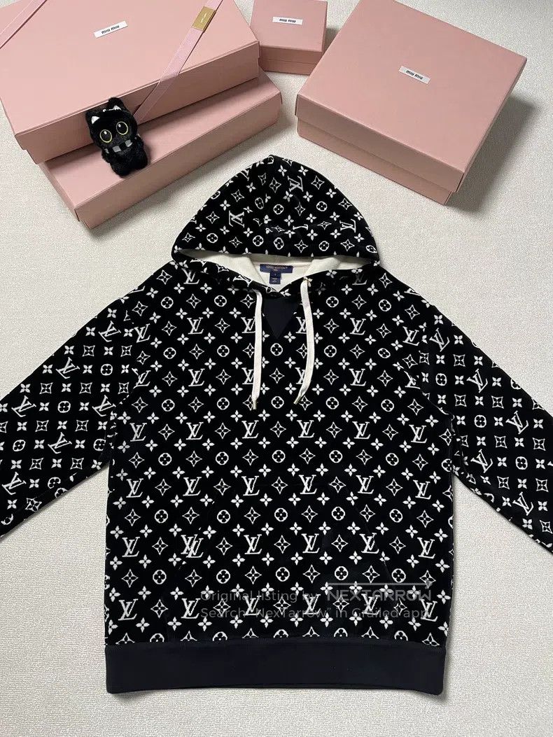 Louis Vuitton Louis Vuitton Full Logo calico hoodie Size S / US 4 / IT 40 - 1 Thumbnail