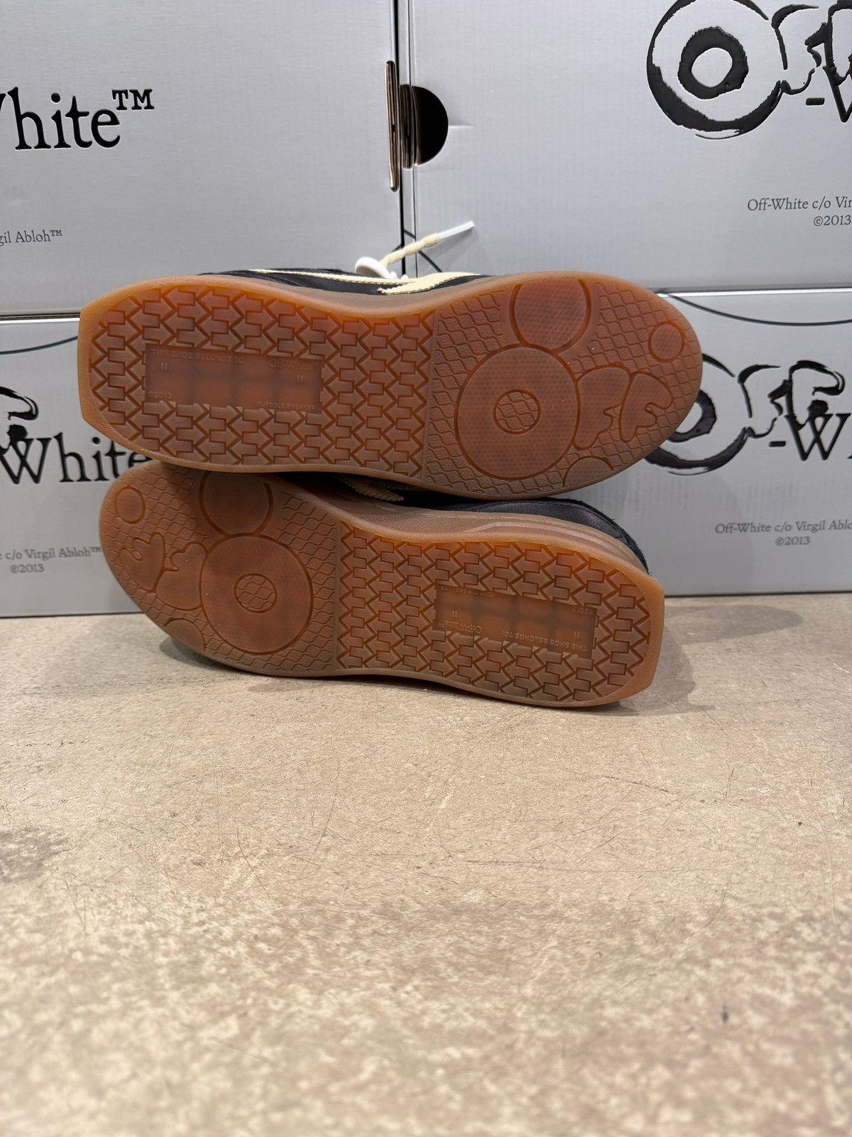 Off-White OFF-WHITE - New Slim Sneaker Black Beige Size US 9 / EU 42 - 4 Thumbnail
