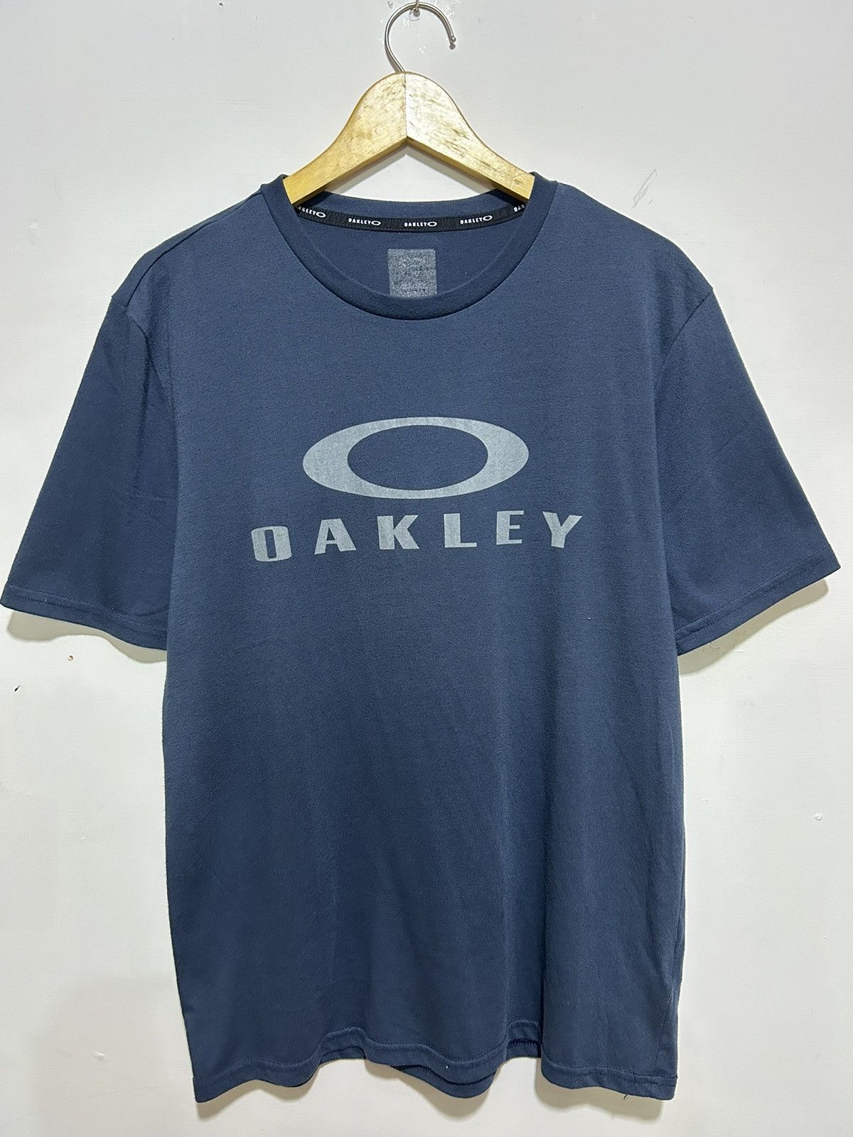 image of Oakley Big Logo Tshirt in Navy, Men's (Size Large)
