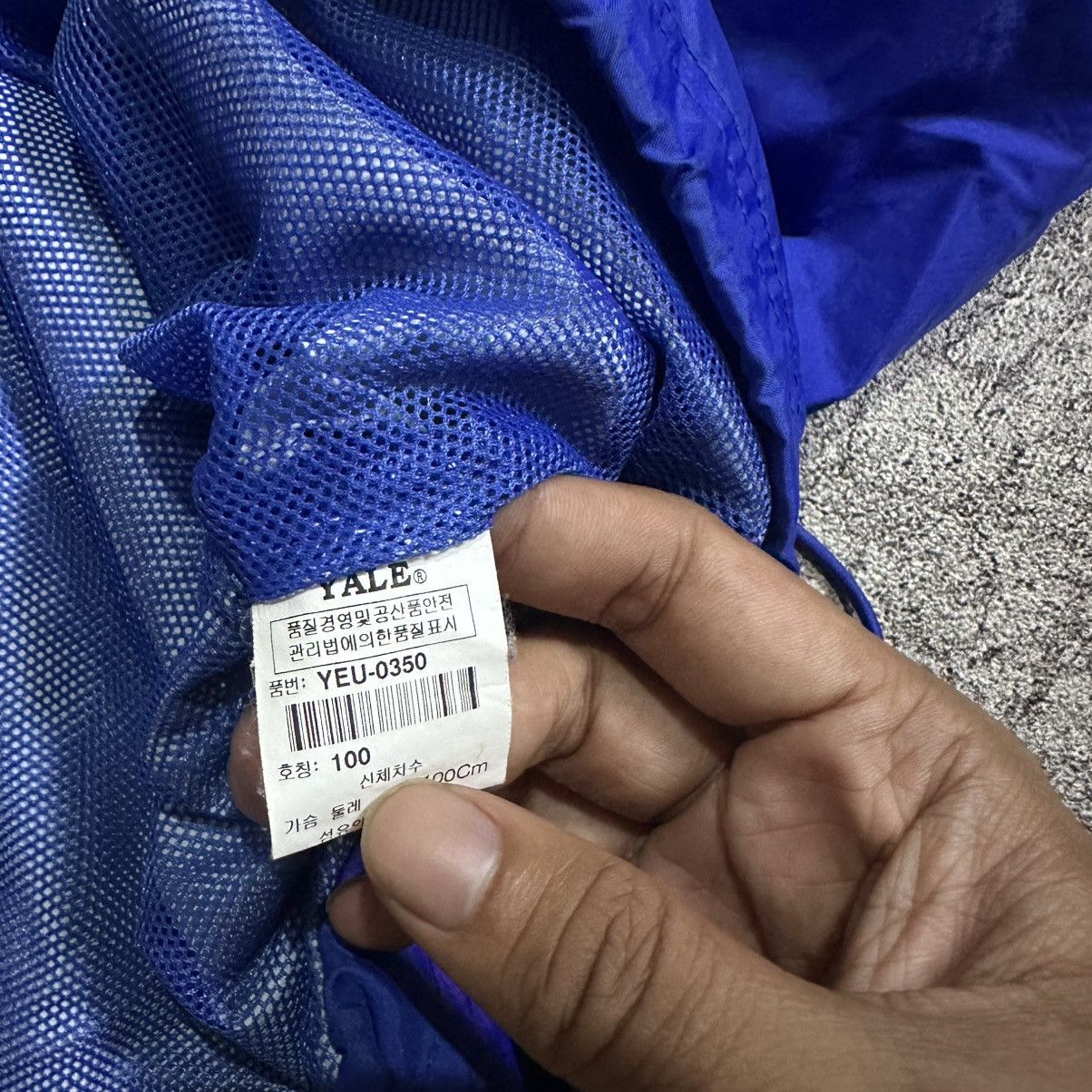 Vintage VINTAGE WINDBREAKER YALE Size US XL / EU 56 / 4 - 8 Thumbnail
