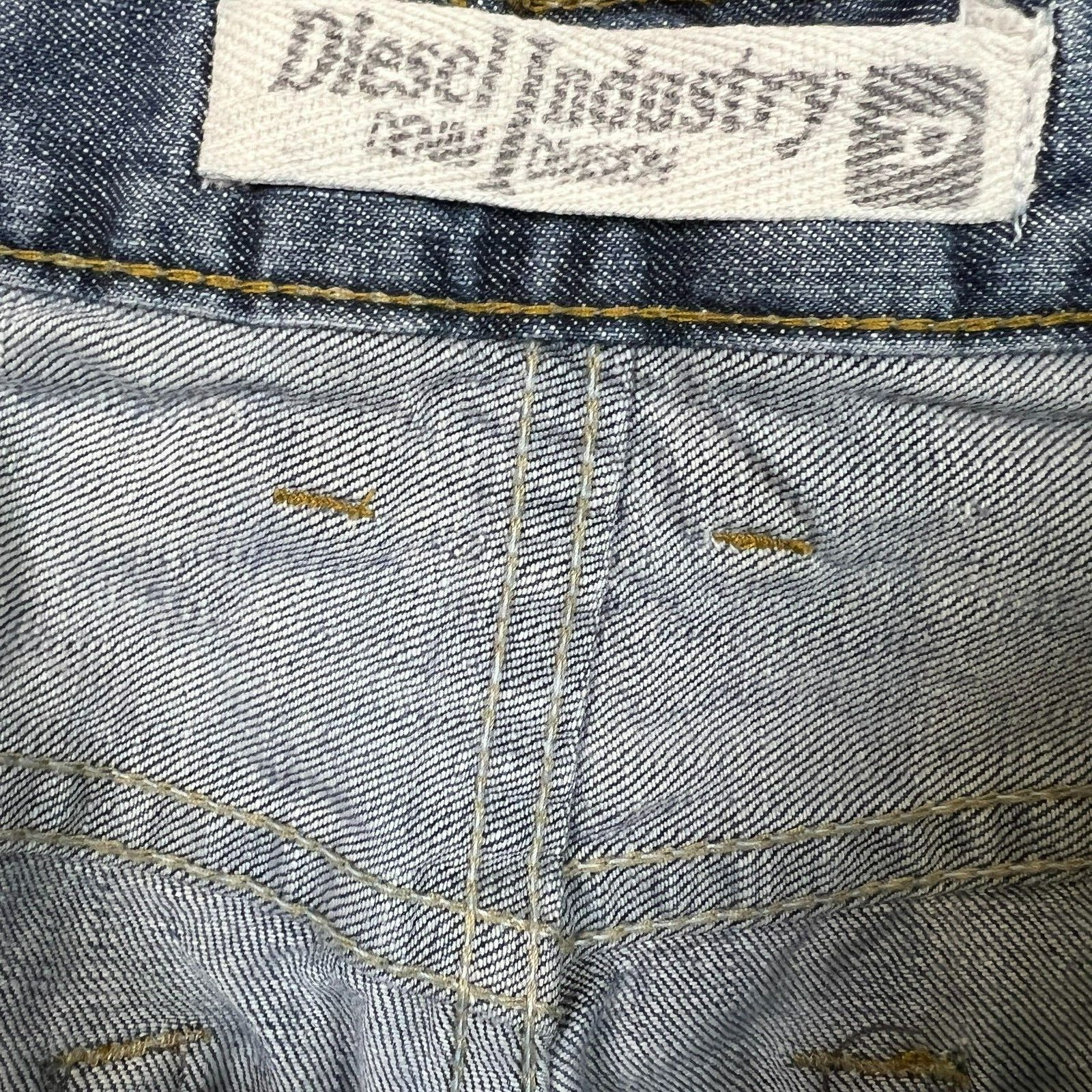 Diesel × Vintage Diesel Jeans 32x33 Industry Regular Straight Leg Denim Pants Size US 32 / EU 48 - 10 Thumbnail
