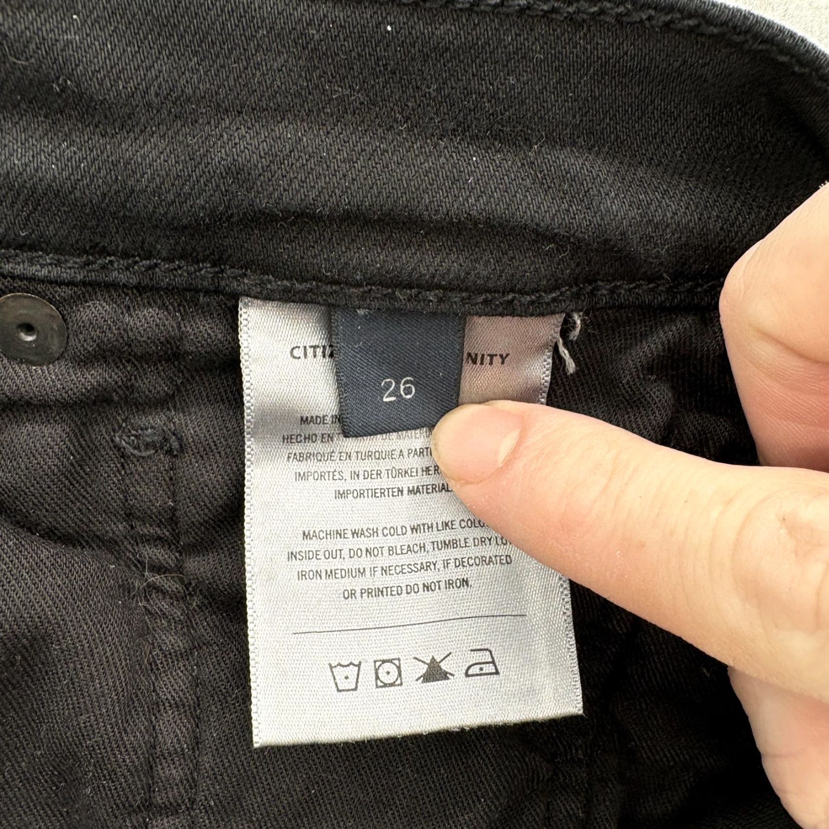 Citizens Of Humanity Citizens of Humanity Isola Cropped Jeans Womens 26 Black Mid Rise Slim Stretch Denim 5-Pocket Zipper Button Pocket 26 in Inseam Size 26" / US 2 / IT 38 - 5 Thumbnail