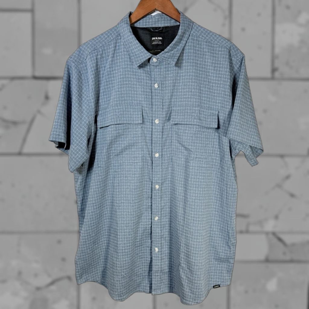Prana prAna Shirt Blue Checkered Polyester Blend Short Sleeve Button Down Mens Size L Size US 33 - 1 Thumbnail