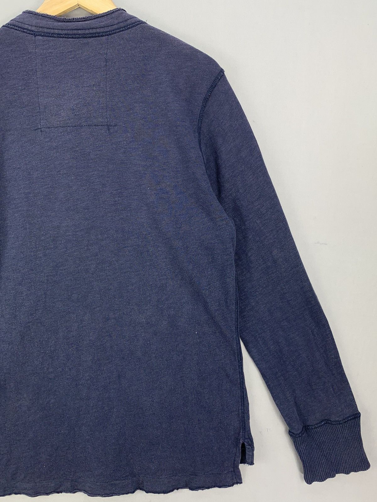 American Eagle Outfitters American Eagle Outfitter Longsleeve Street Style Y2K Tshirt Size US L / EU 52-54 / 3 - 8 Thumbnail