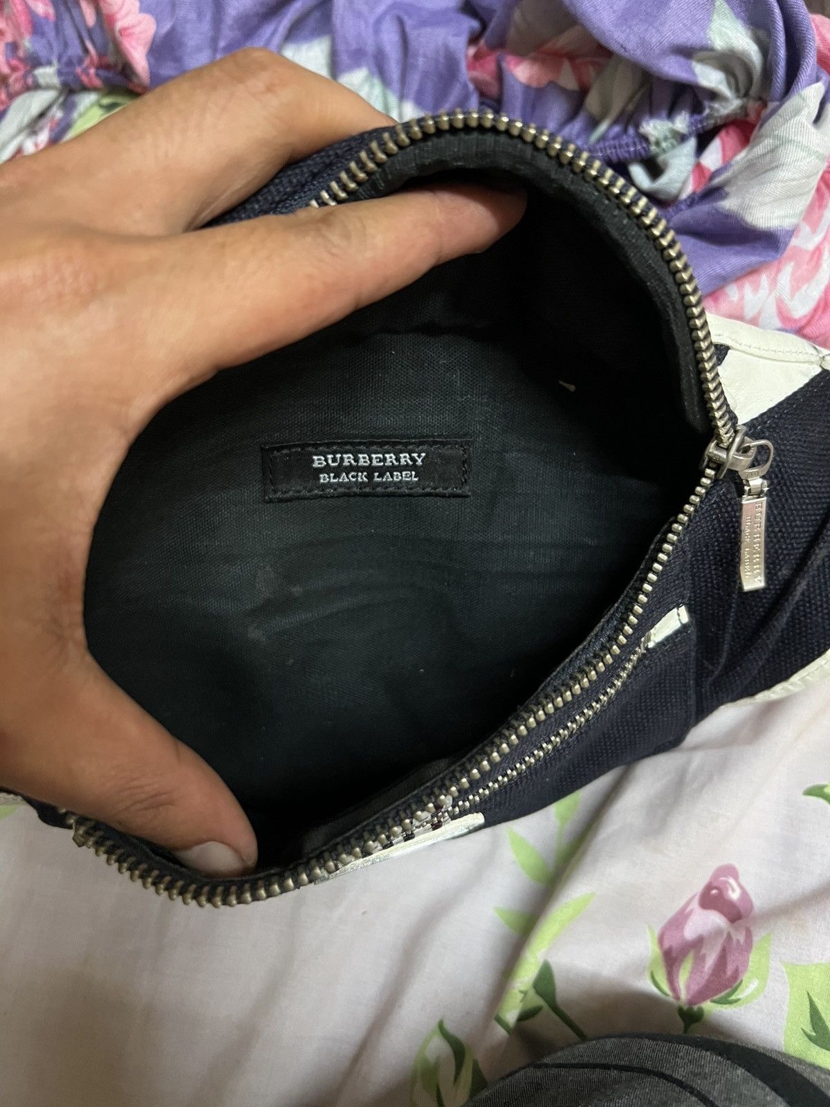 Burberry × Burberry Prorsum × Vintage Rare Burberry Black Label Waist Bag Size ONE SIZE - 5 Thumbnail