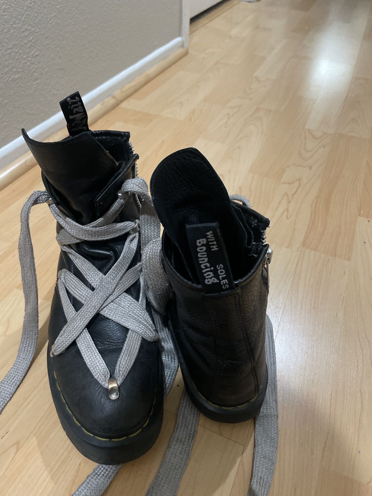 Rick Owens Rick owens pentagram doc martin Size US 9 / EU 42 - 4 Thumbnail
