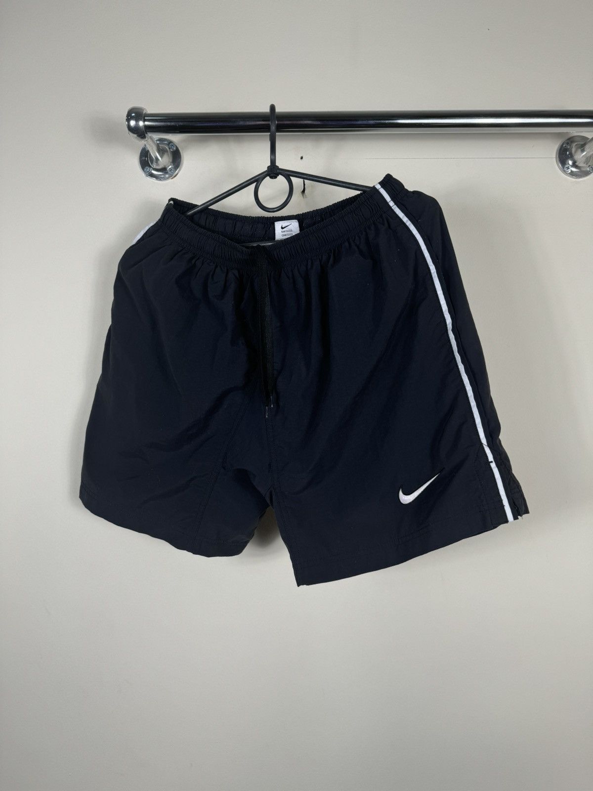 Nike × Vintage Vintage Nike y2k Logo Shorts Size US 30 / EU 46 - 1 Thumbnail