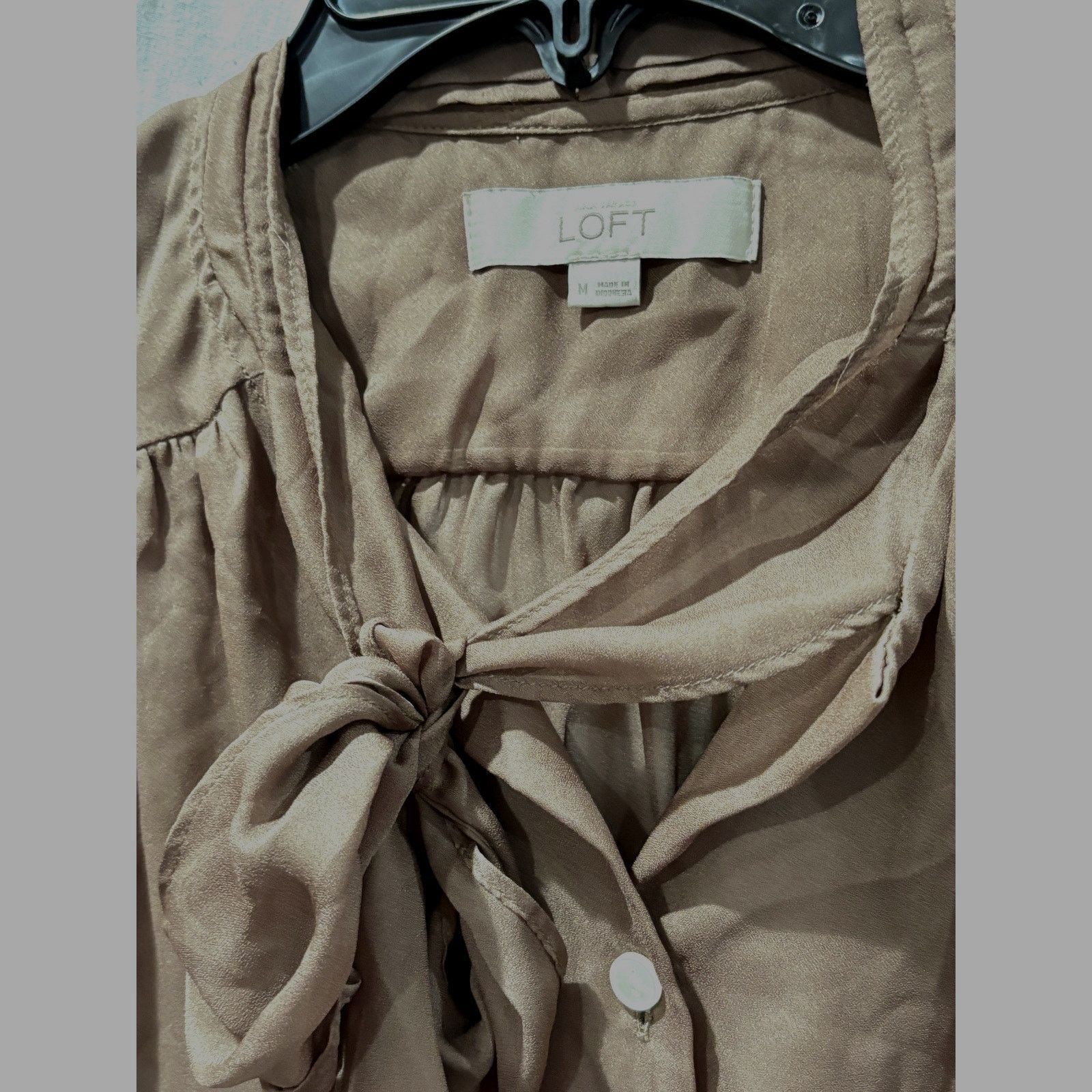 Loft LOFT Ann Taylor Women's Brown Button-Up Bow Neck Blouse Sz M Size M / US 6-8 / IT 42-44 - 4 Thumbnail