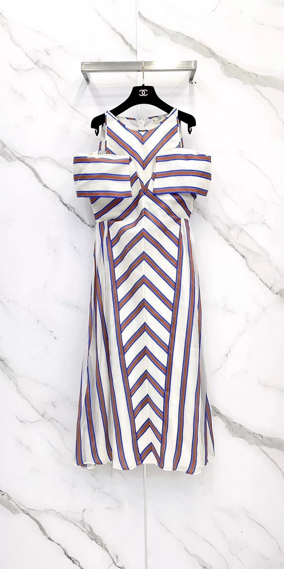 Fendi FENDI V-Neck Striped Off-Shoulder Silk Dress Size M / US 6-8 / IT 42-44 - 1 Thumbnail
