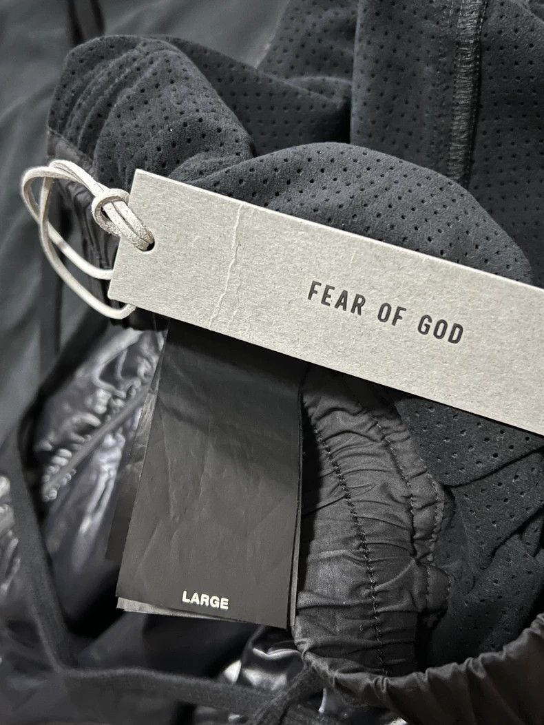 Fear of God Fear of God patent leather shorts Size US 32 / EU 48 - 6 Thumbnail