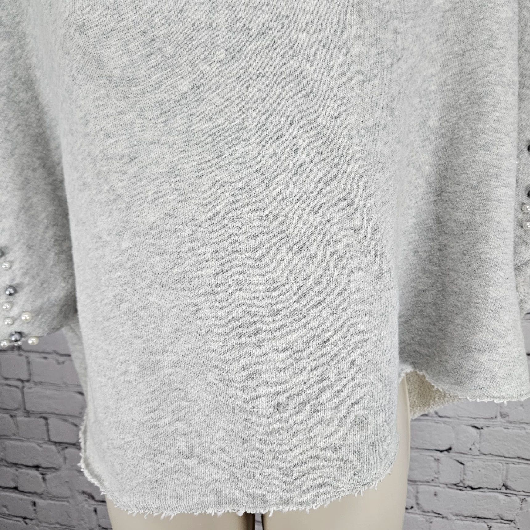 Anthropologie VINTAGE Anthropologie Grey Pearl Embellished Short Sleeve Oversized Sweatshirt Top O/S Shirt Womens Size ONE SIZE - 6 Thumbnail
