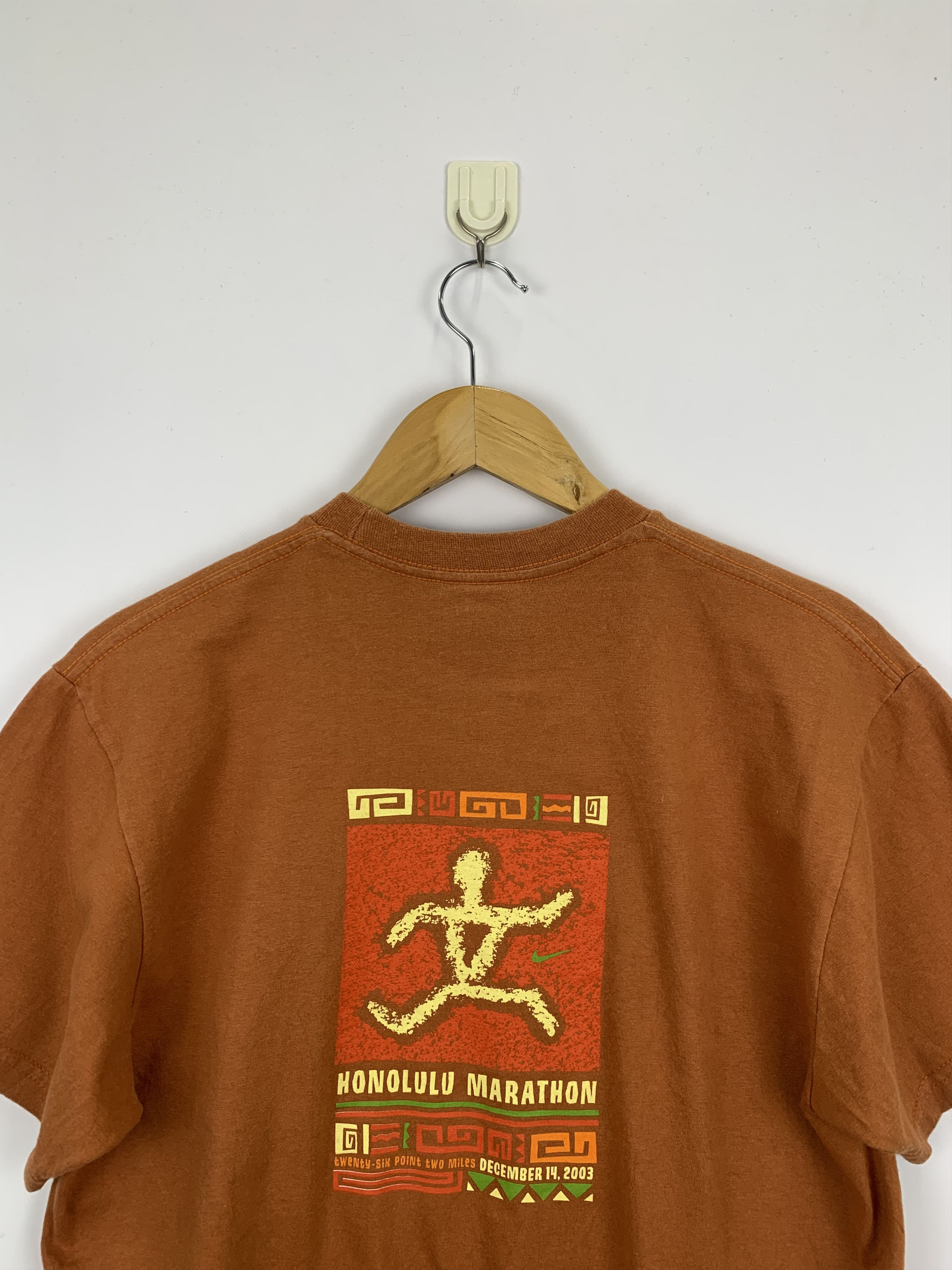 Nike × Vintage Vintage 2003 Nike Honolulu Marathon Tees TA0024 Size US XS / EU 42 / 0 - 2 Thumbnail