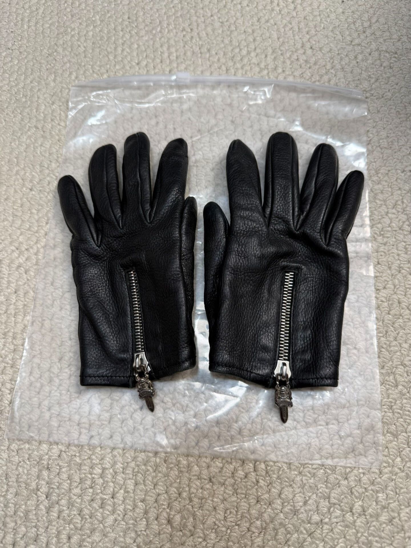 Chrome Hearts Chrome Hearts Sword Zipper Gloves Size ONE SIZE - 1 Thumbnail
