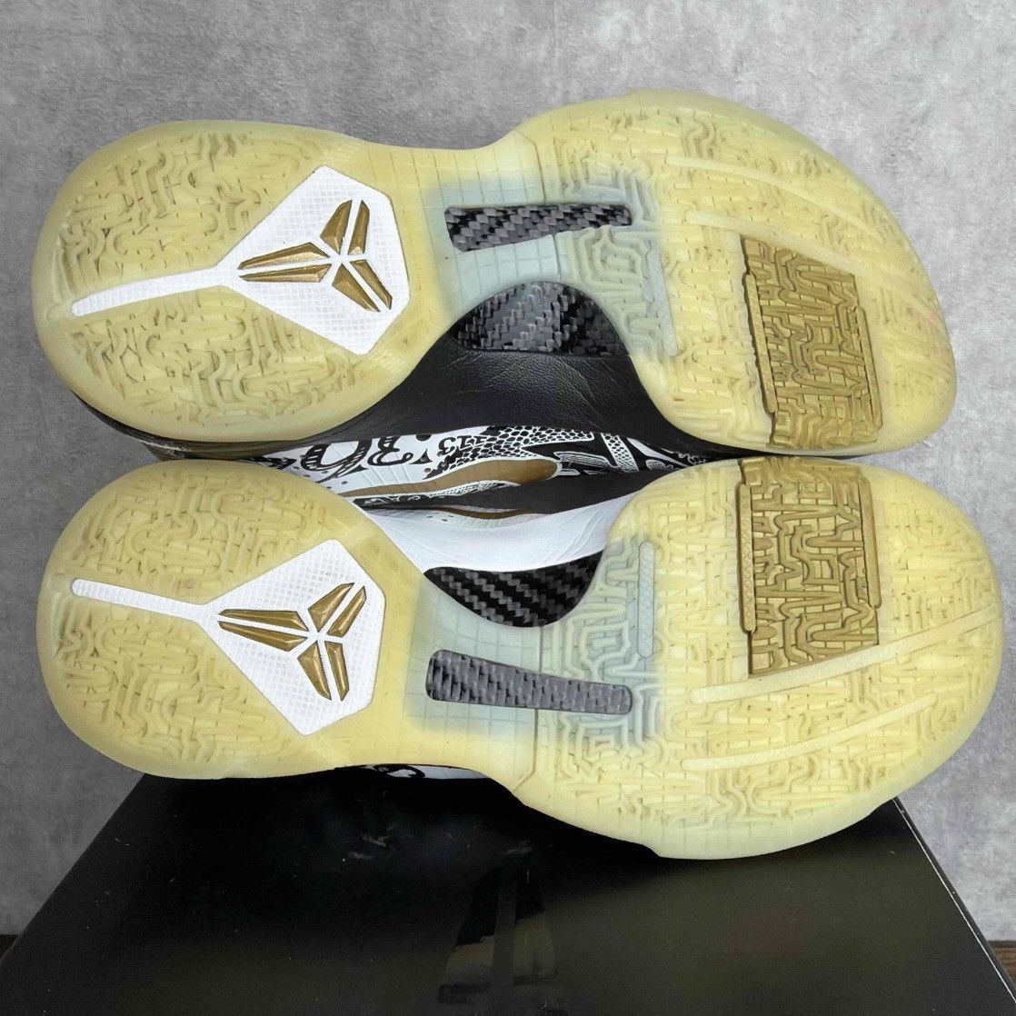 Nike Nike Zoom Kobe 5 Protro Big Stage Parade CT8014-100 Gold OG Size US 7.5 / EU 40-41 - 7 Thumbnail