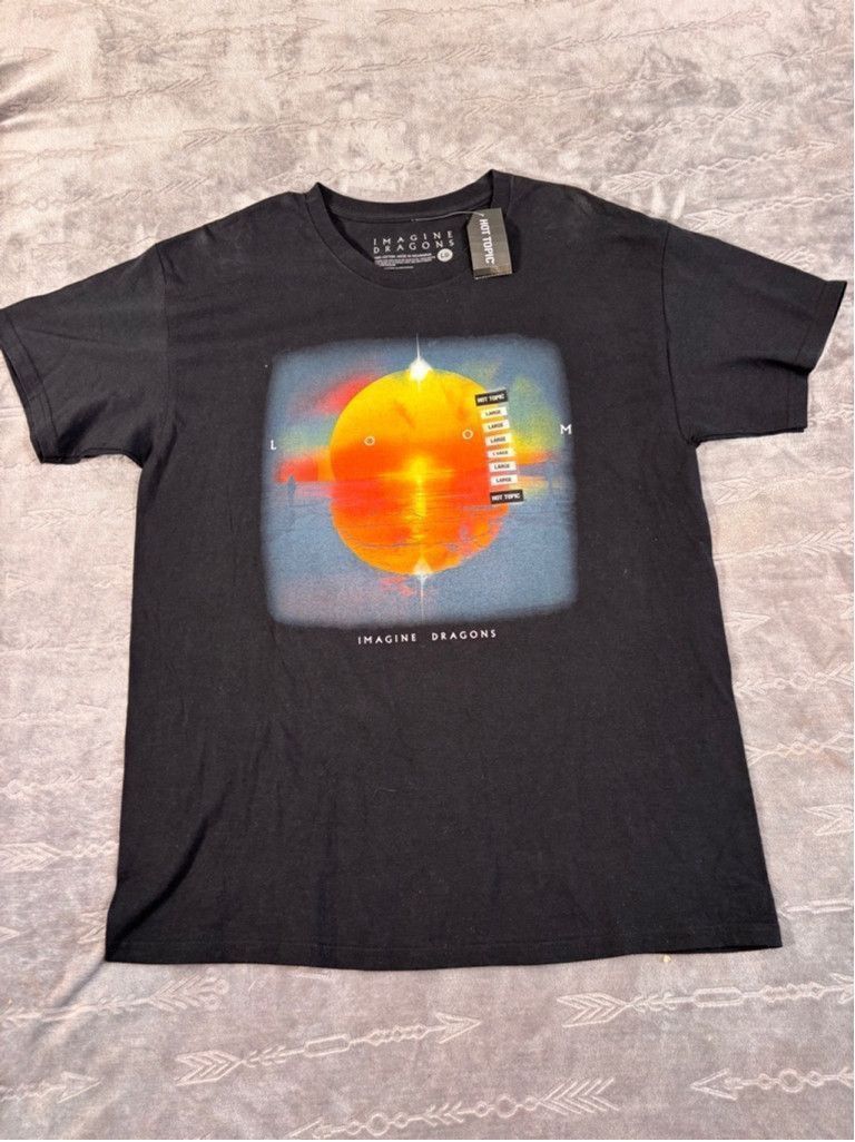 Hot Topic NWT Men's Hot Topic Imagine Dragons T-Shirt Size L Black Size US L / EU 52-54 / 3 - 1 Thumbnail