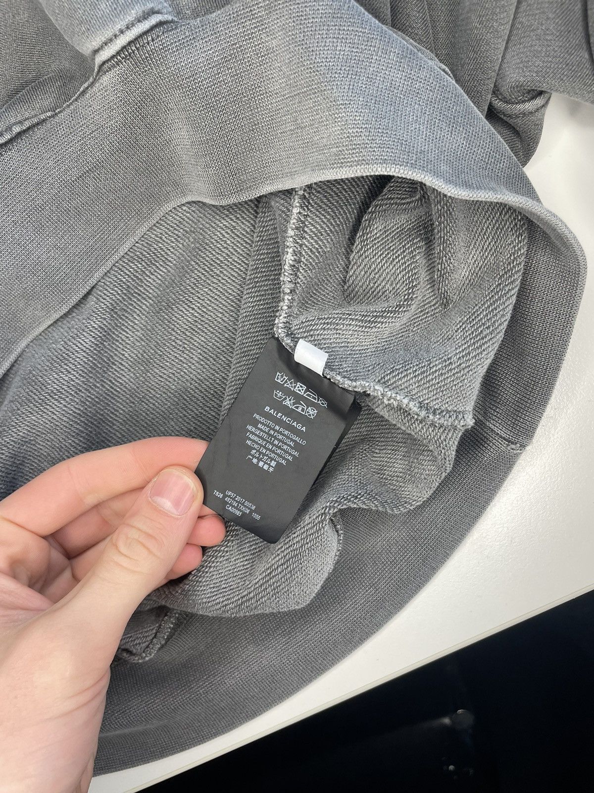 Balenciaga Oversized open back crewneck sweater Size US S / EU 44-46 / 1 - 4 Thumbnail