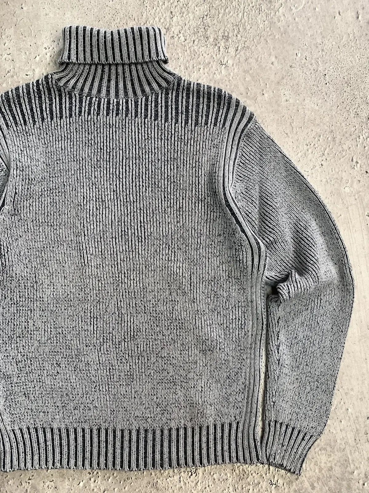 Japanese Brand SALE💣💣 Vintage Y2K Diesel Distressed Faded Effect sweater Size US L / EU 52-54 / 3 - 5 Thumbnail