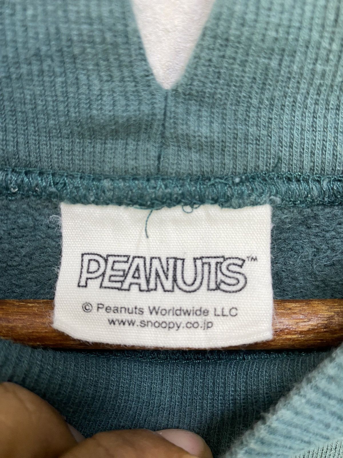 Peanuts Vintage Peanuts Snoopy Sweatshirt Big Logo Pullover Size L Size US L / EU 52-54 / 3 - 8 Thumbnail
