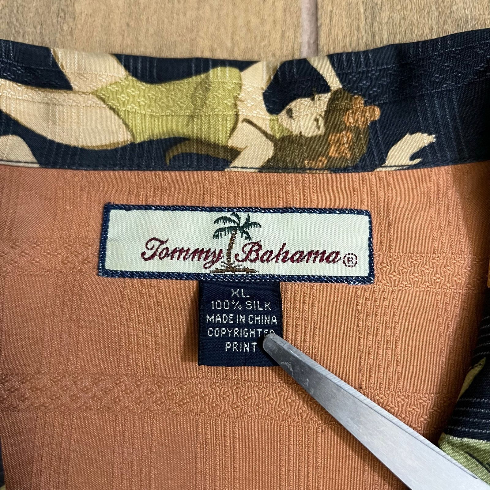 Tommy Bahama Tommy Bahama 100% Silk Hawaiian Shirt XL Black Hula Girl Size US XL / EU 56 / 4 - 10 Thumbnail