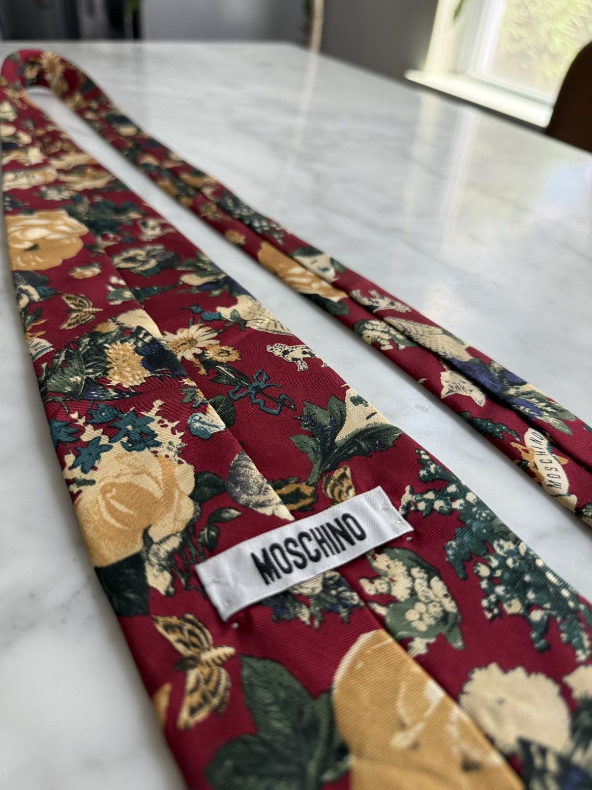 Moschino Vintage Moschino Burgundy Cherub Floral Silk Tie Couture Era Size ONE SIZE - 4 Thumbnail