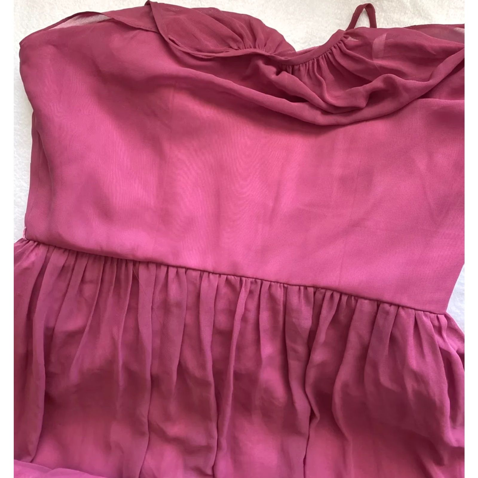 Vintage Jim Hjelm Occasions Gown Women's Size 12 Magenta Polyester Long Sleeveless V-Neck Dress Size XL / US 12-14 / IT 48-50 - 3 Thumbnail