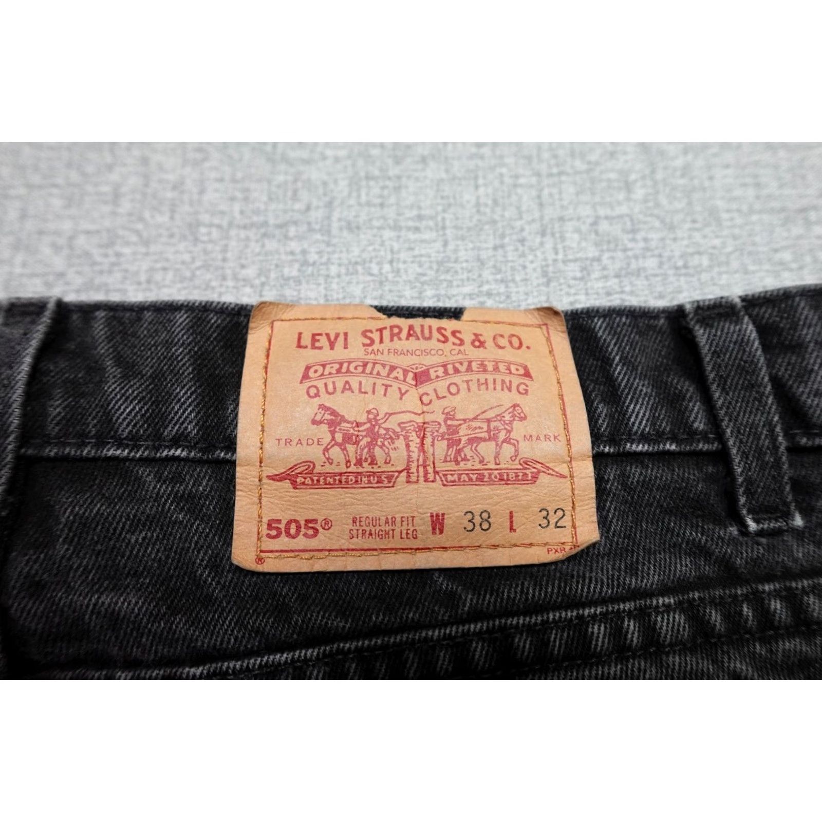 Levi's VINTAGE Levi's 505 Jeans Mens 36x32 Black Dark Wash Relaxed Fit 5-Pocket Denim Straight Jeans Mens Black 505 USA Levi's 500 Series Size US 36 / EU 52 - 3 Thumbnail