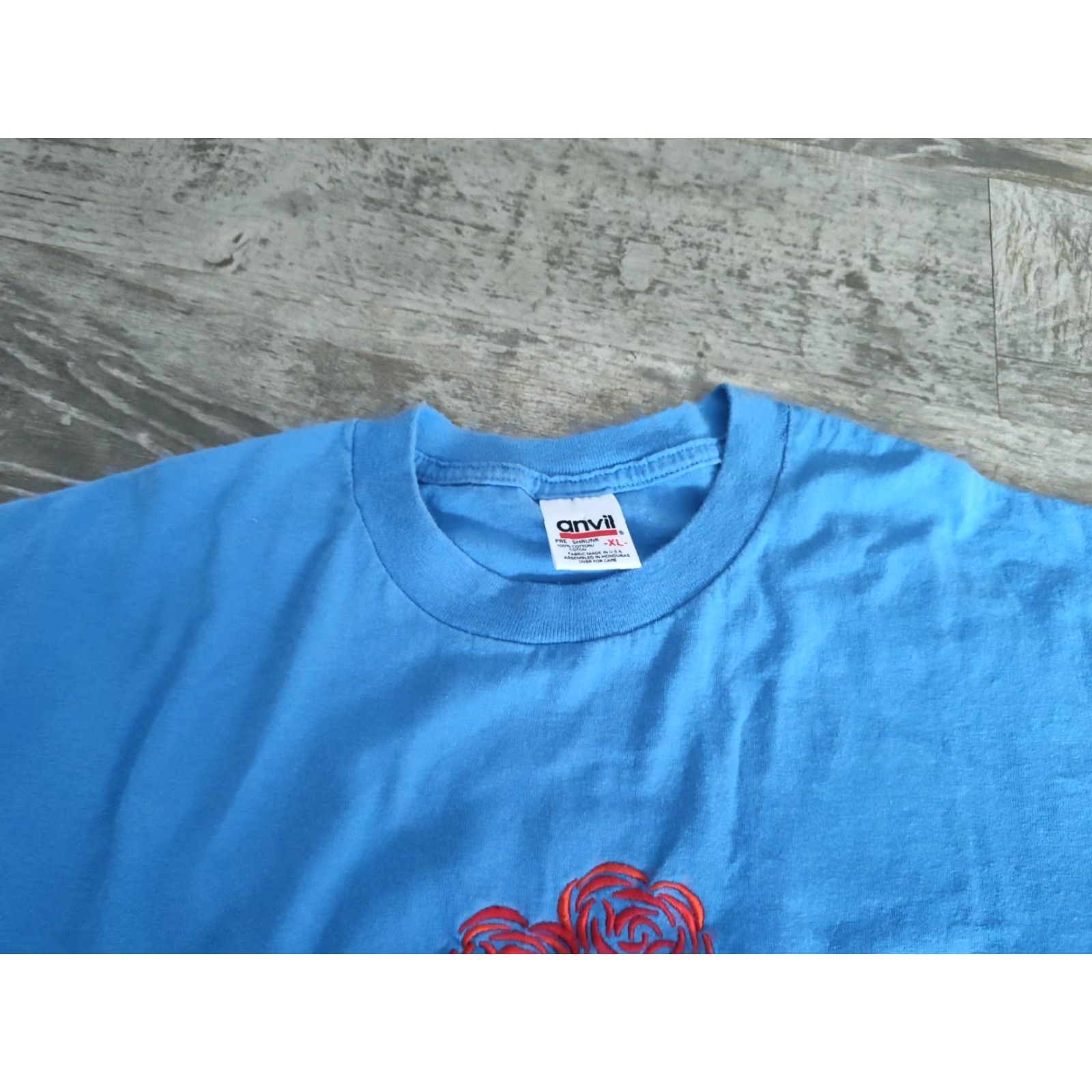 Anvil VINTAGE Anvil New York T-Shirt Unisex Adults XL Blue Floral Embroidered 90s Crew Neck Short Sleeve USA Made Size US XL / EU 56 / 4 - 2 Thumbnail