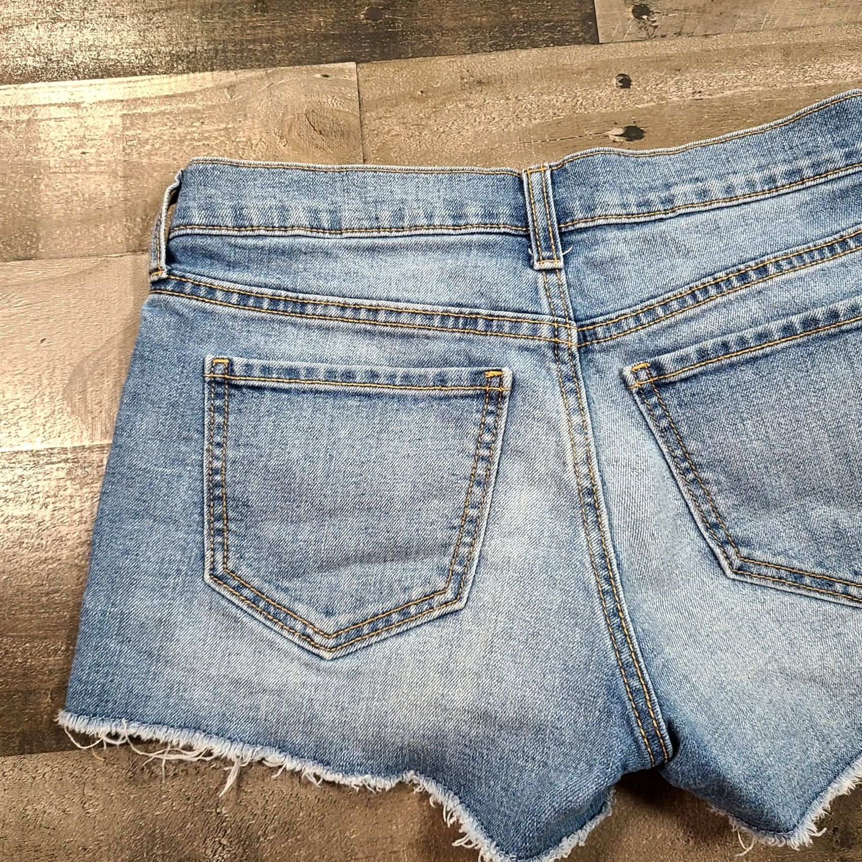 Old Navy Old Navy Shorts Shorts Womens 0 Blue Cut-Off Low Rise Stretch Distress Stone Wash Denim Size 27" / US 4 / IT 40 - 7 Thumbnail