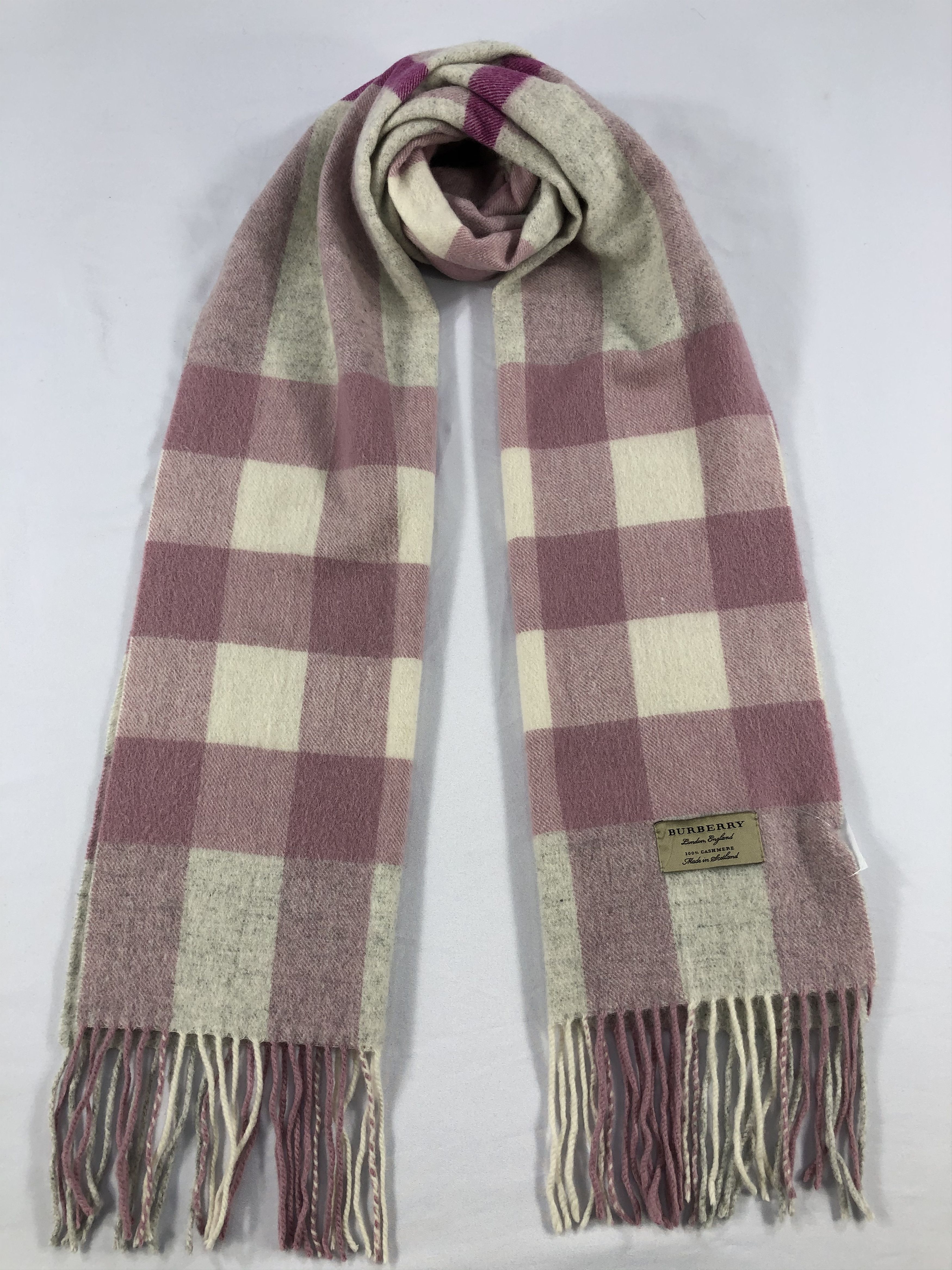 Burberry Vintage Burberry Scarf/Muffler/Neckwear MF1657 Size ONE SIZE - 1 Thumbnail