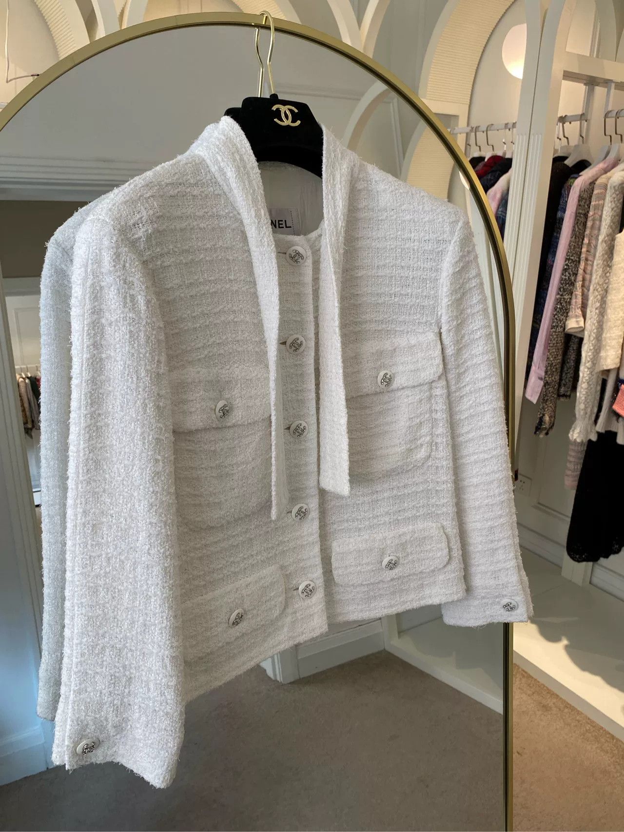 Chanel Chanel 21C White Bow Diamond Coat Size US S / EU 44-46 / 1 - 1 Thumbnail