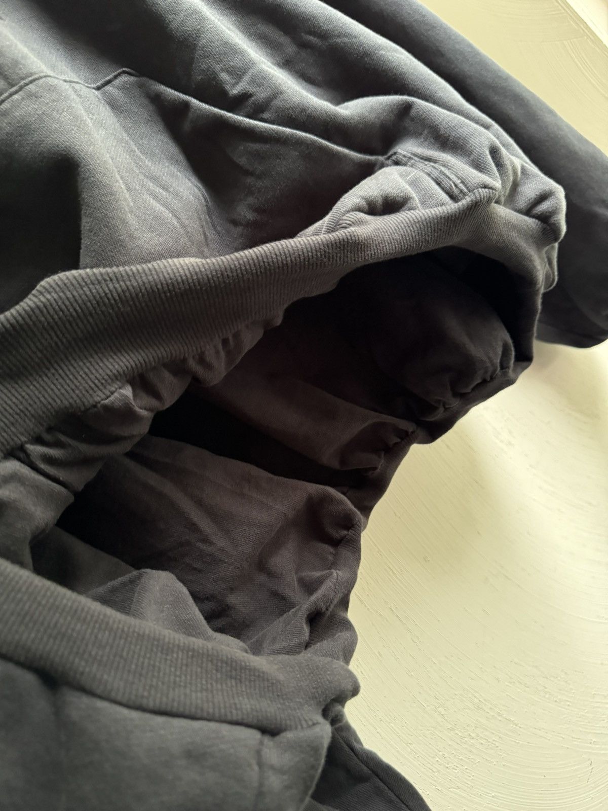 Balenciaga × Gap × Kanye West Yeezy Gap Engineered By Balenciaga Dove Hoodie Washed Black Size US S / EU 44-46 / 1 - 7 Thumbnail