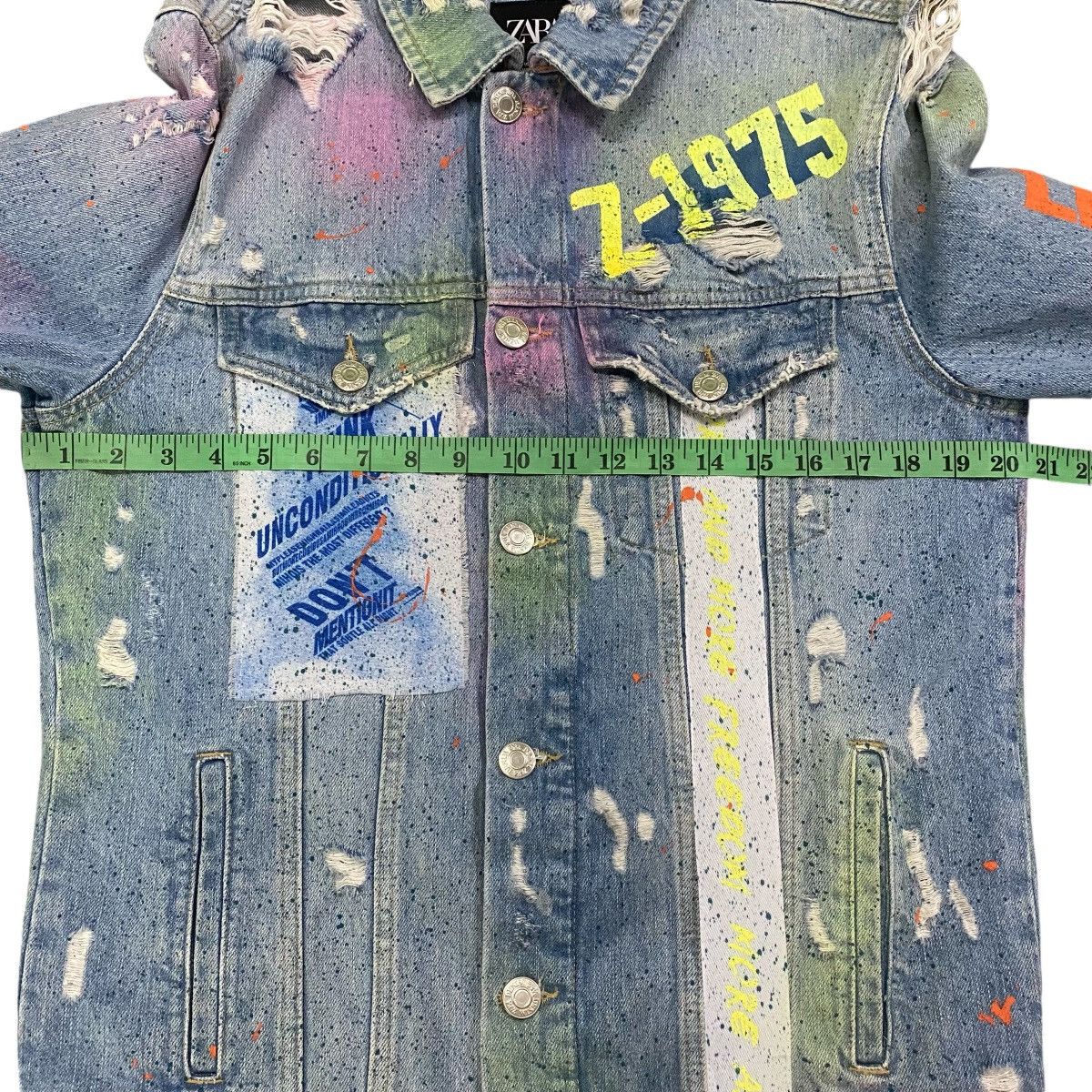 Zara Zara Distressed Denim Trucker Painted Jacket M Size Size US M / EU 48-50 / 2 - 18 Thumbnail