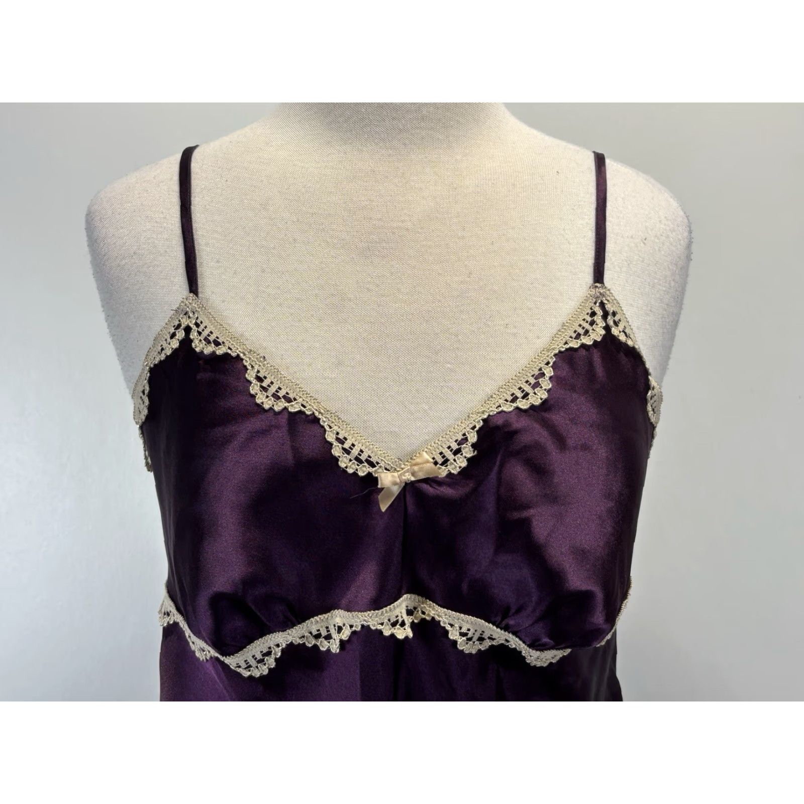 Vintage Gilligan O’Malley Satin Cami Top Shirt Sz Large Women’s Plum Lace Trim Whimsigoth Size L / US 10 / IT 46 - 5 Thumbnail