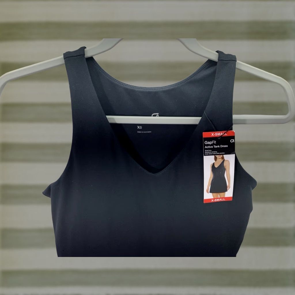 Gap Gap Fit Active Tank Dress Women XS Black Stretch Shelf Bra Inner Shorts NWT Shirt Dress Tank Dress Womens XS Black Stretch NWT Size 26" / US 2 / IT 38 - 1 Thumbnail