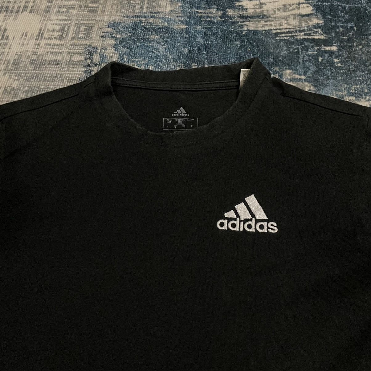 Adidas Adidas Small Logo T-shirt Size US S / EU 44-46 / 1 - 2 Thumbnail