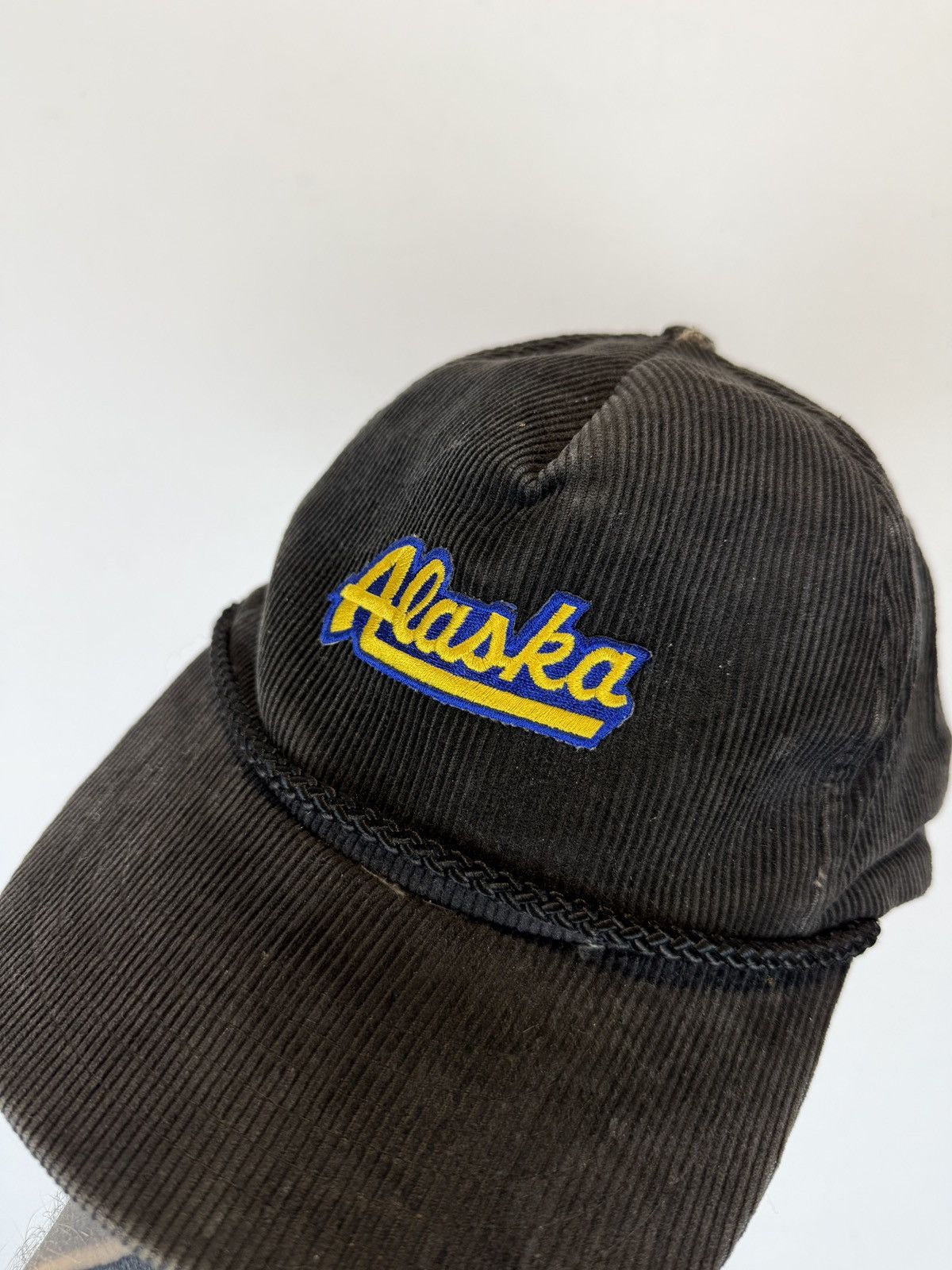 Vintage Vintage Alaska Corduroy Cap Snapback Hat Black OS Size ONE SIZE - 4 Thumbnail