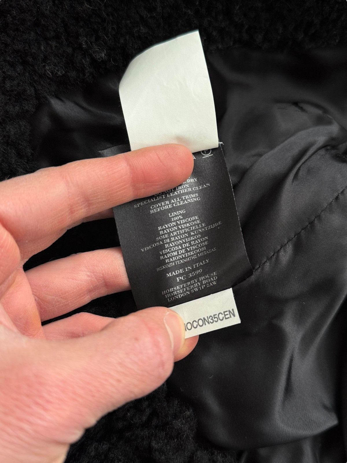 Burberry Prorsum 2010 Runway Cropped Iceland Shearling Cracked Leather Jacket Size S / US 4 / IT 40 - 19 Thumbnail