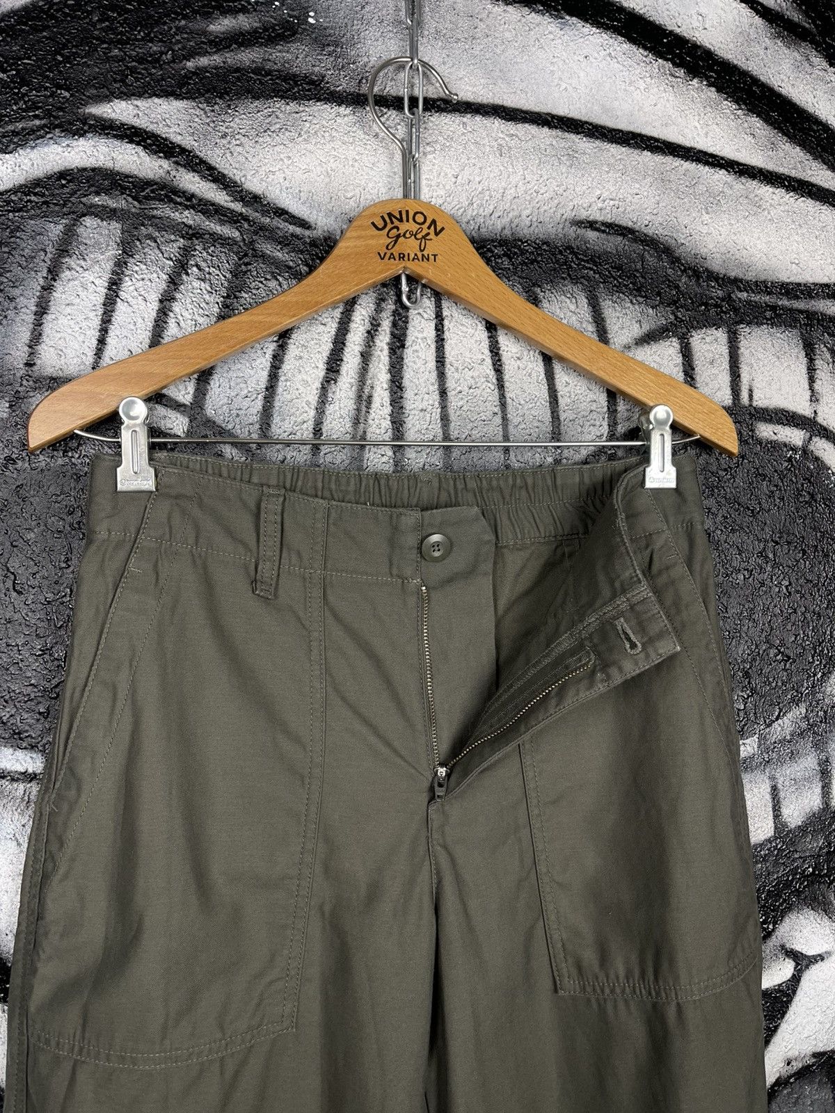 Uniqlo Y2K Uniqlo Women’s Baker Parachute Workwear Pants Size M Size 28" / US 6 / IT 42 - 8 Thumbnail